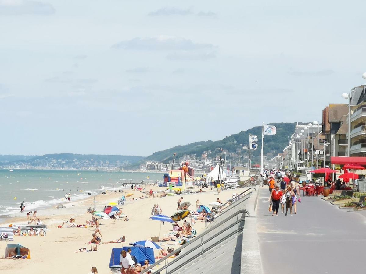 2 Pieces Front De Mer Ensoleille Et Calme Acces Direct Plage Cabourg Εξωτερικό φωτογραφία